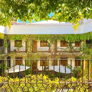 *** Hotel El Carmen Guatemala